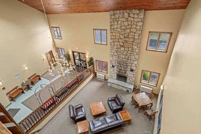 $499,999 | 227 Main Street, Unit 305, Lincoln, NH 03251