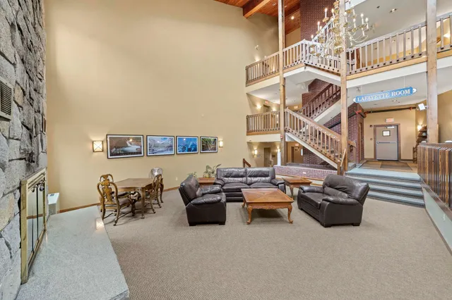 $499,999 | 227 Main Street, Unit 305, Lincoln, NH 03251