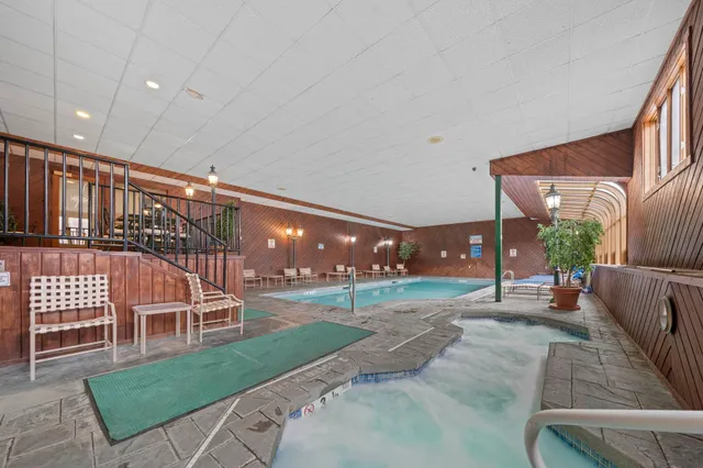 $499,999 | 227 Main Street, Unit 305, Lincoln, NH 03251