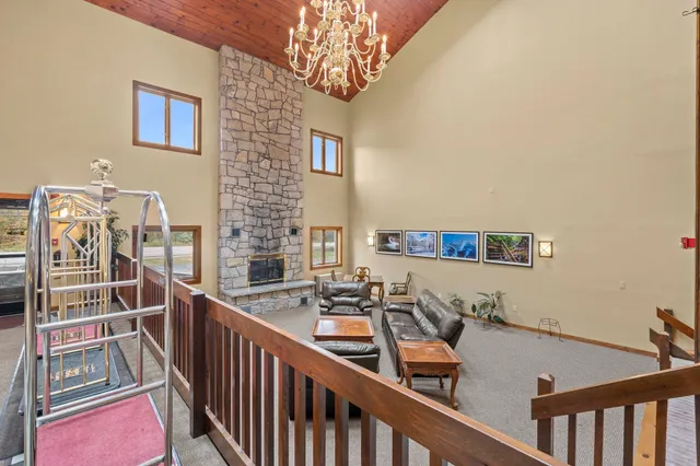 $499,999 | 227 Main Street, Unit 305, Lincoln, NH 03251