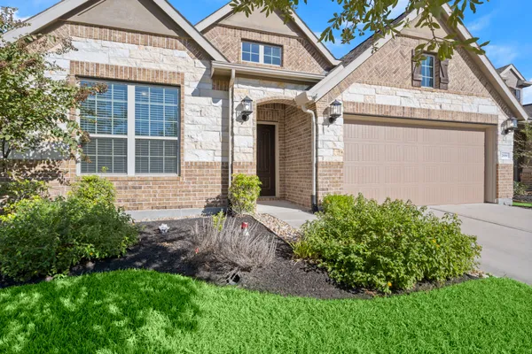 $2,300 | 2939 Twin Cove Court, Conroe, TX 77301