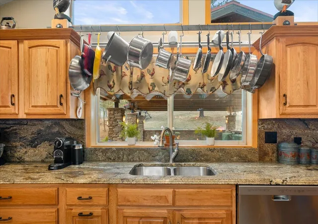 $1,350,000 | 5555 West Mckenzie Woolard Road, Deer Park, WA 99006