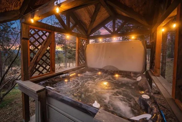 $1,350,000 | 5555 West Mckenzie Woolard Road, Deer Park, WA 99006