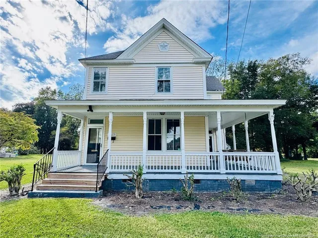 $1,100 | 907 Caldwell Street, Unit A, Lumberton, NC 28358