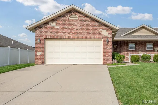 $1,600 | 326 Jarvis Court, Unit A, Troy, IL 62294