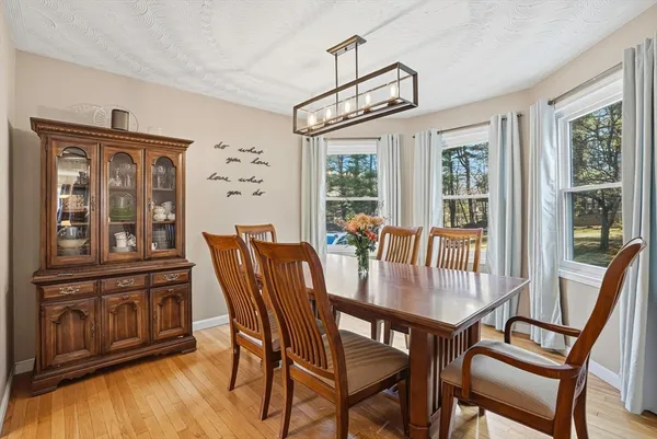 $765,000 | 1 South Street, Upton, MA 01568