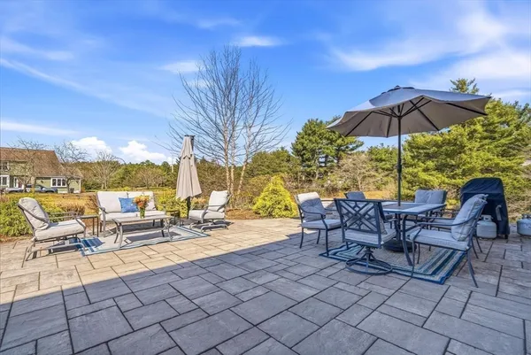 $765,000 | 1 South Street, Upton, MA 01568