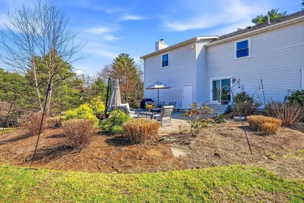 $765,000 | 1 South Street, Upton, MA 01568