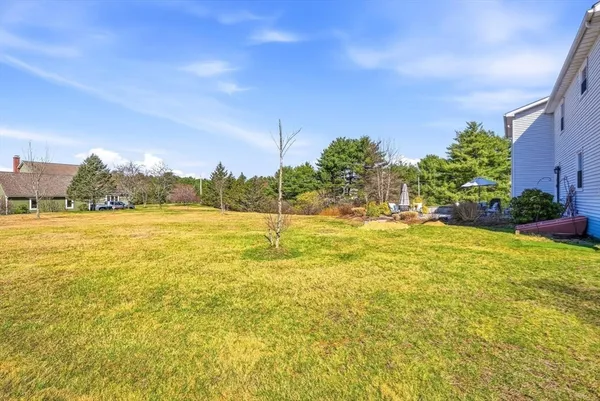 $765,000 | 1 South Street, Upton, MA 01568