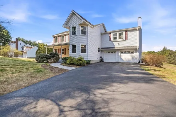 $765,000 | 1 South Street, Upton, MA 01568