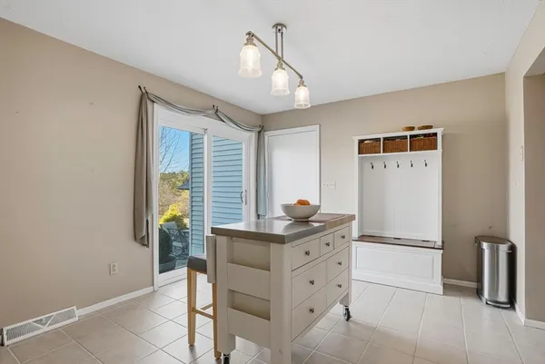 $765,000 | 1 South Street, Upton, MA 01568