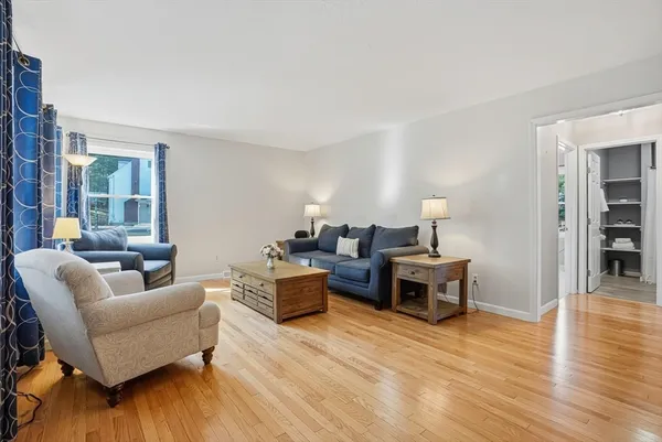 $765,000 | 1 South Street, Upton, MA 01568