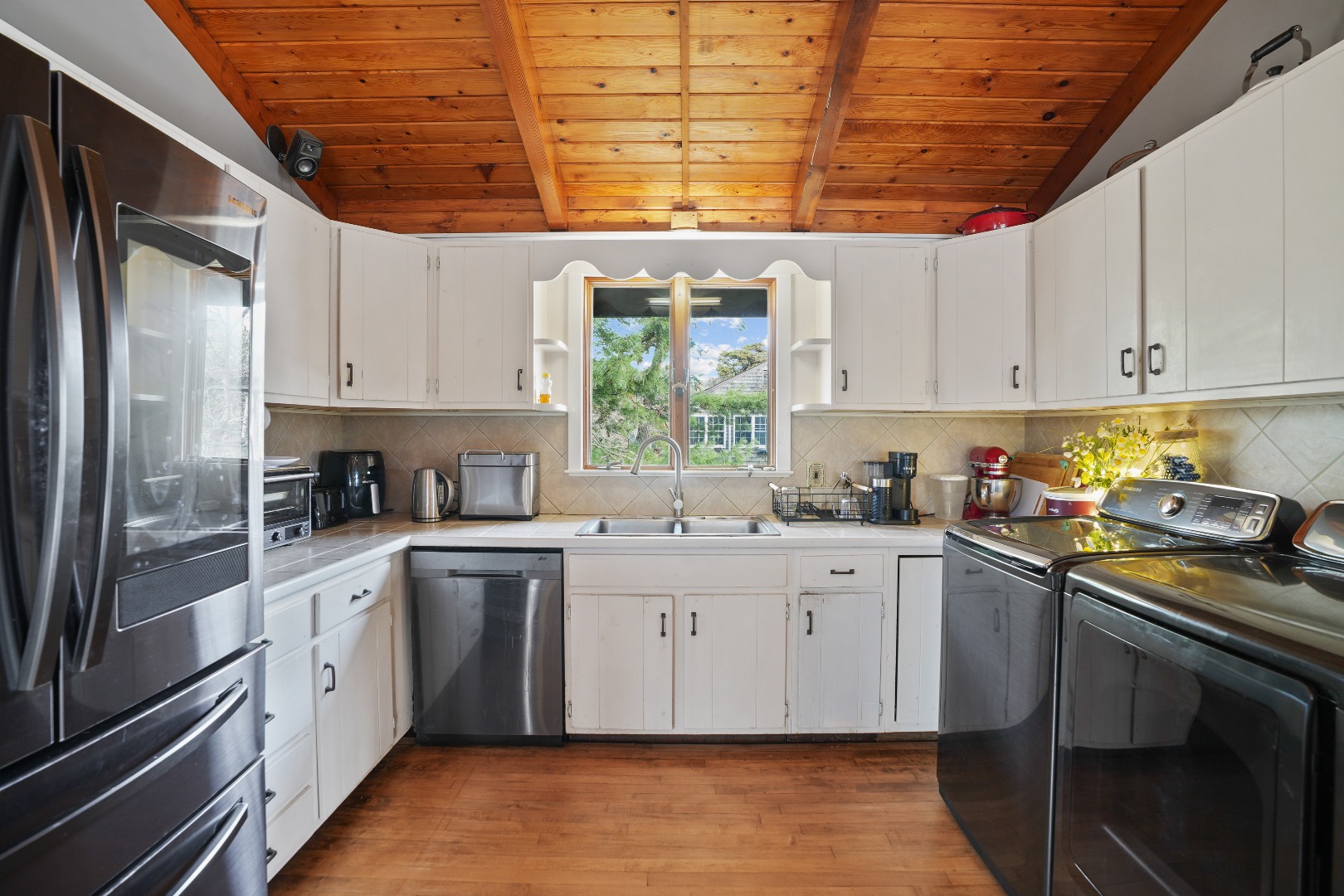 101 Tradewinds Road Oak Bluffs, MA 02557 - Photo 11 of 56