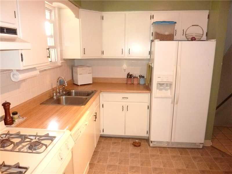 412 Denny Road Valencia, PA 16059 - Photo 6 of 25 Kitchen. The functional kitchen comes equipped with all appliances.
