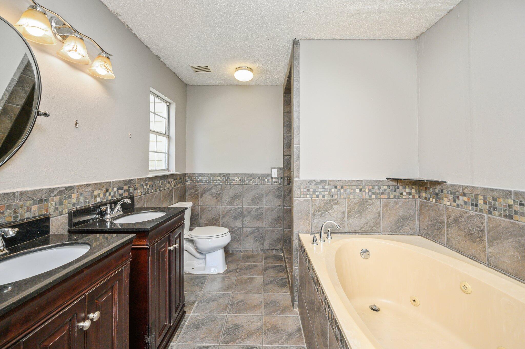 39 Regent Road Crestview, FL 32539 - Photo 28 of 43 28-web-or-mls-39 Regent Rd-24