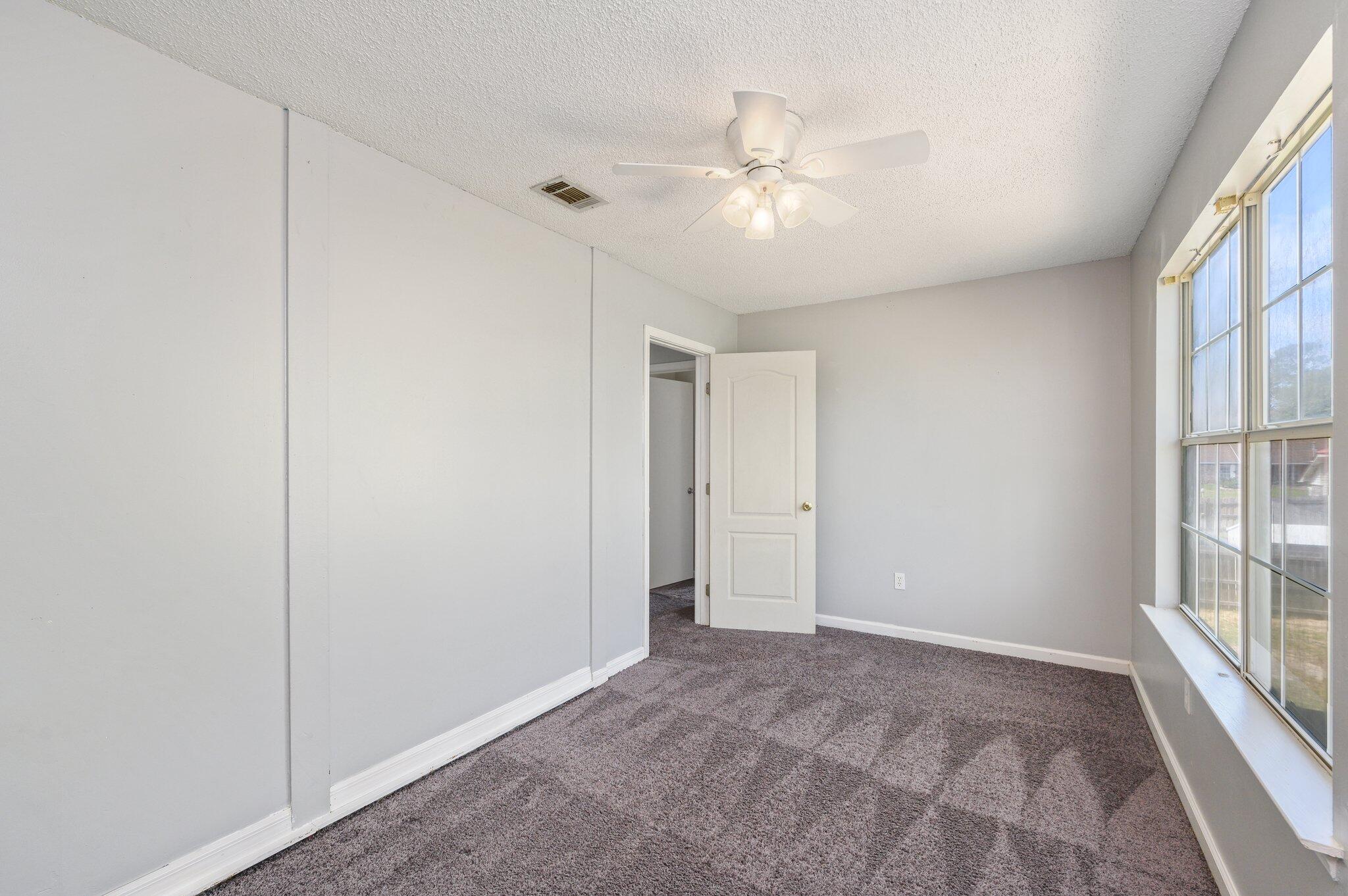 39 Regent Road Crestview, FL 32539 - Photo 34 of 43 34-web-or-mls-39 Regent Rd-06
