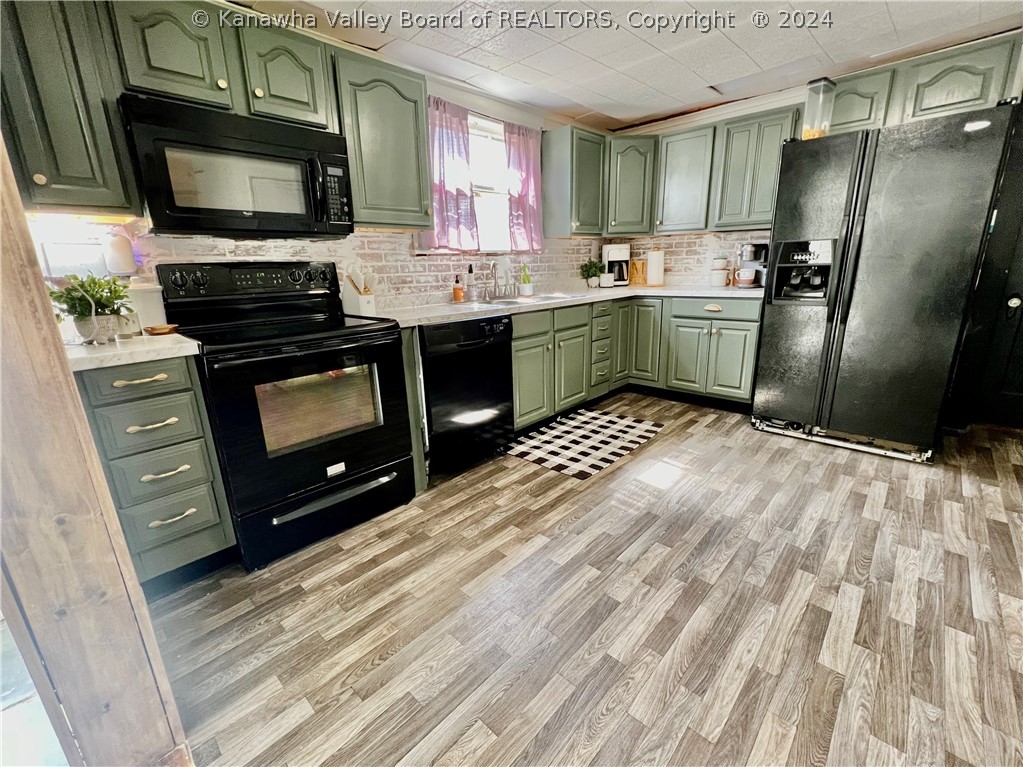 293 Old County Road Racine, WV 25165 - Photo 4 of 19 Gallery Image 4