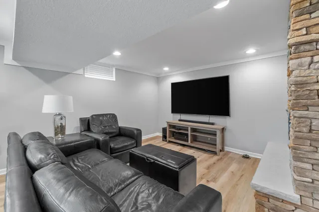 $3,595 | 5036 Richmond Drive, Edina, MN 55436