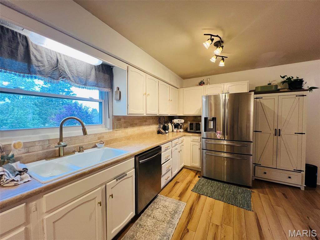 271 George Street Sullivan, MO 63080 - Photo 3 of 53