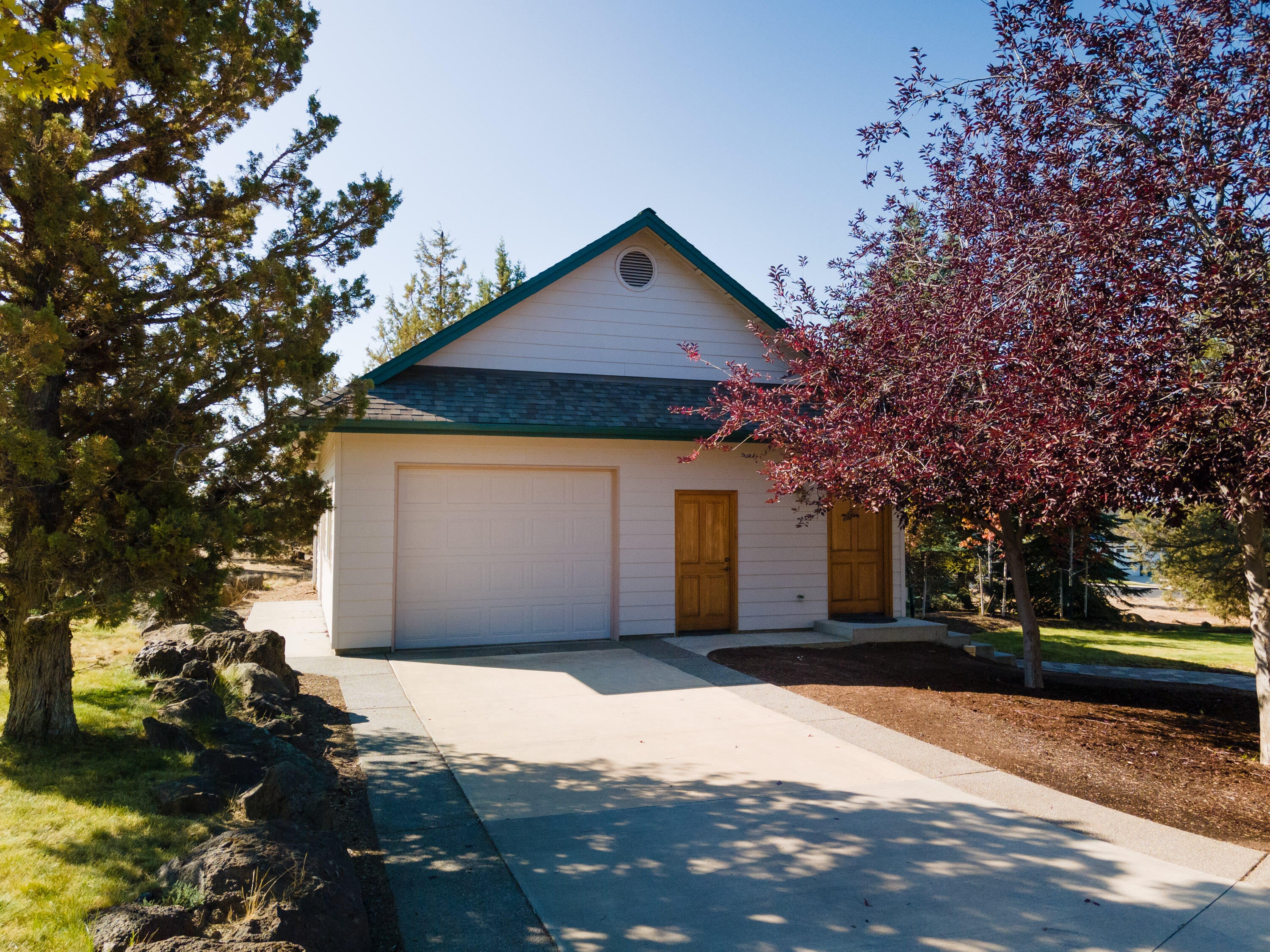 3345 Southwest 43rd Street Redmond, OR 97756 - Photo 31 of 41 TPark_0157_083121