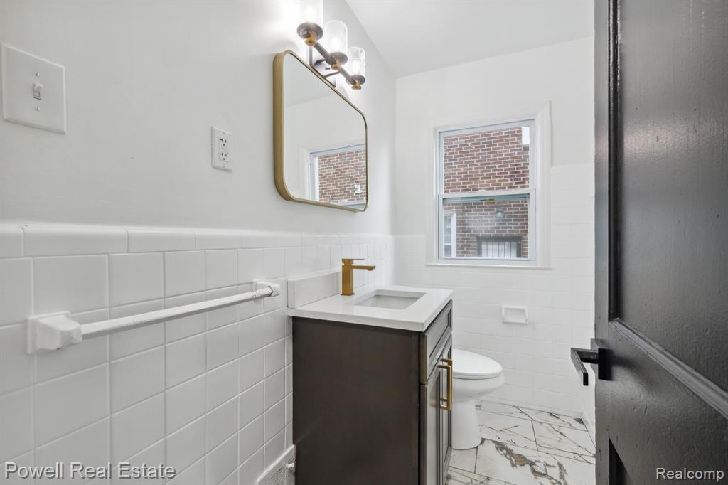 19142 Burt Road Detroit, MI 48219 - Photo 22 of 23