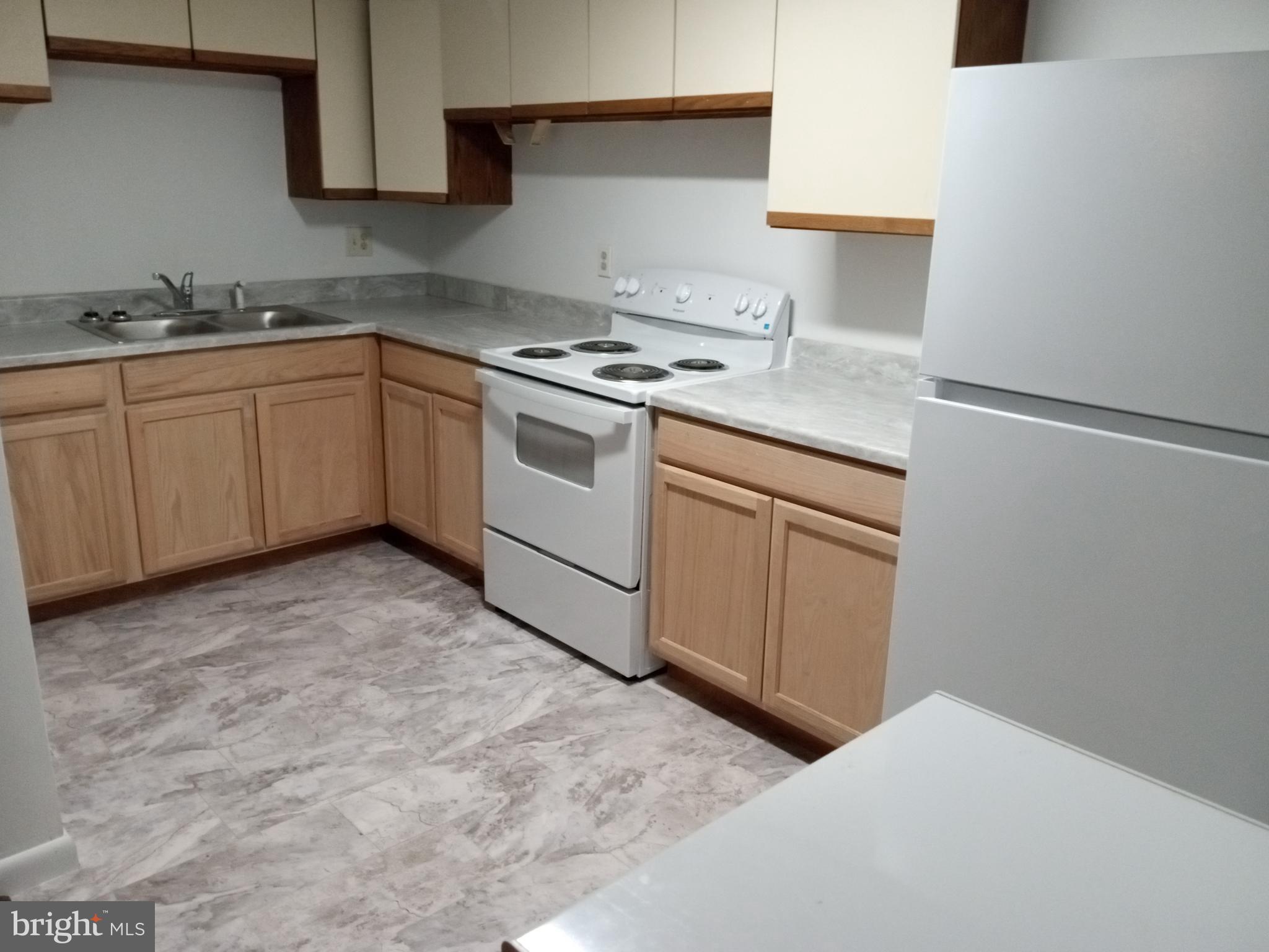 19108 Croom Road Brandywine, MD 20613 - Photo 27 of 33 2nd Kitchen LL