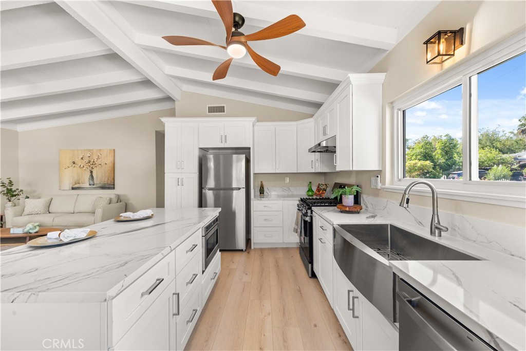 17042 Rorimer Street La Puente, CA 91744 - Photo 5 of 31 Kitchen with new appliances.