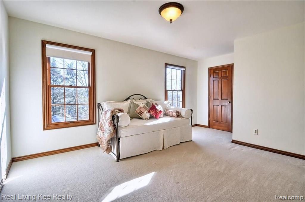 1464 Highpoint Court Rochester, MI 48306 - Photo 23 of 43