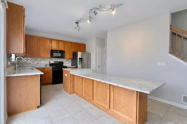 $3,000 | 2310 Shiloh Drive, Aurora, IL 60503