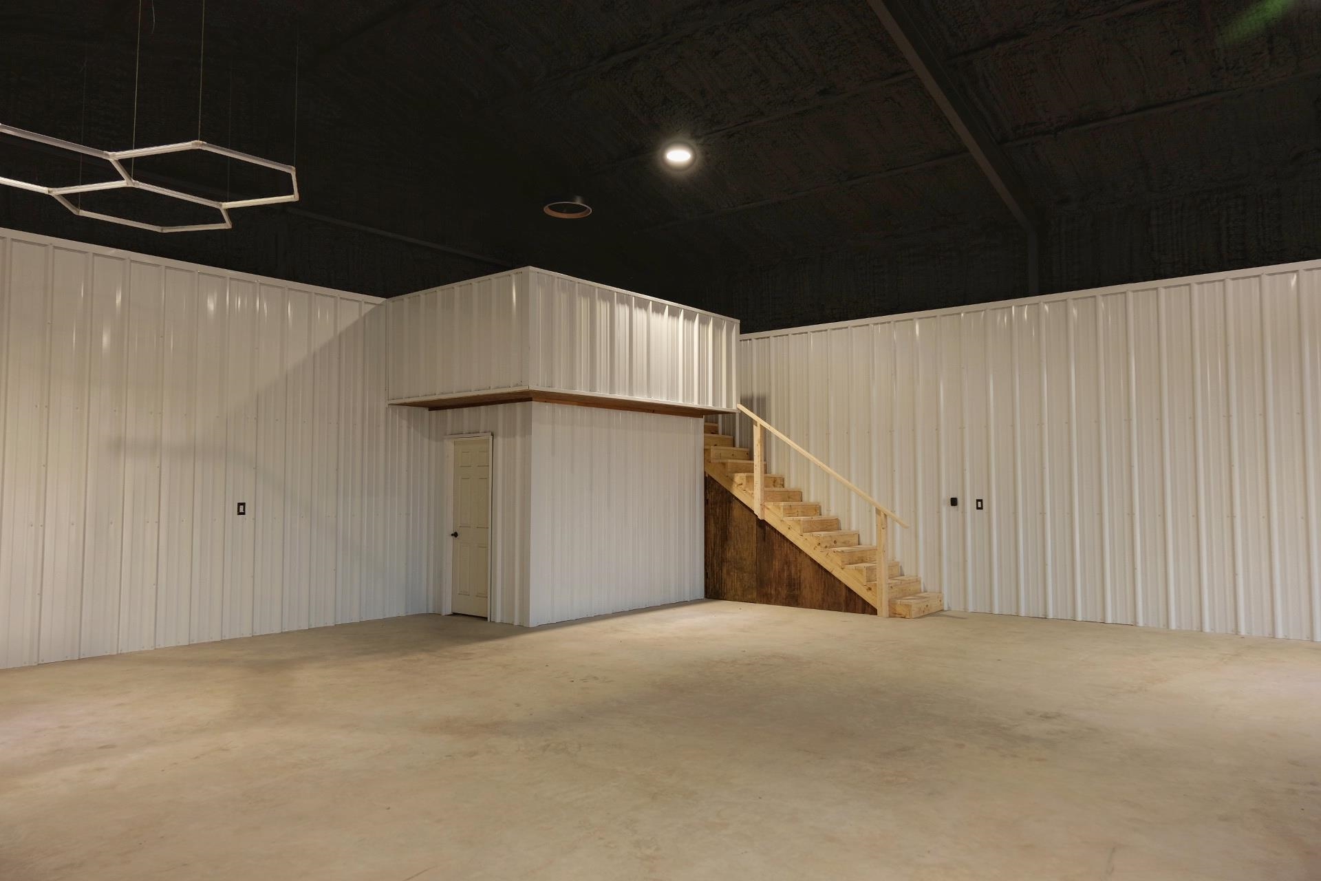 720 Link Kingsland, TX 78639 - Photo 6 of 7 a view of an empty room