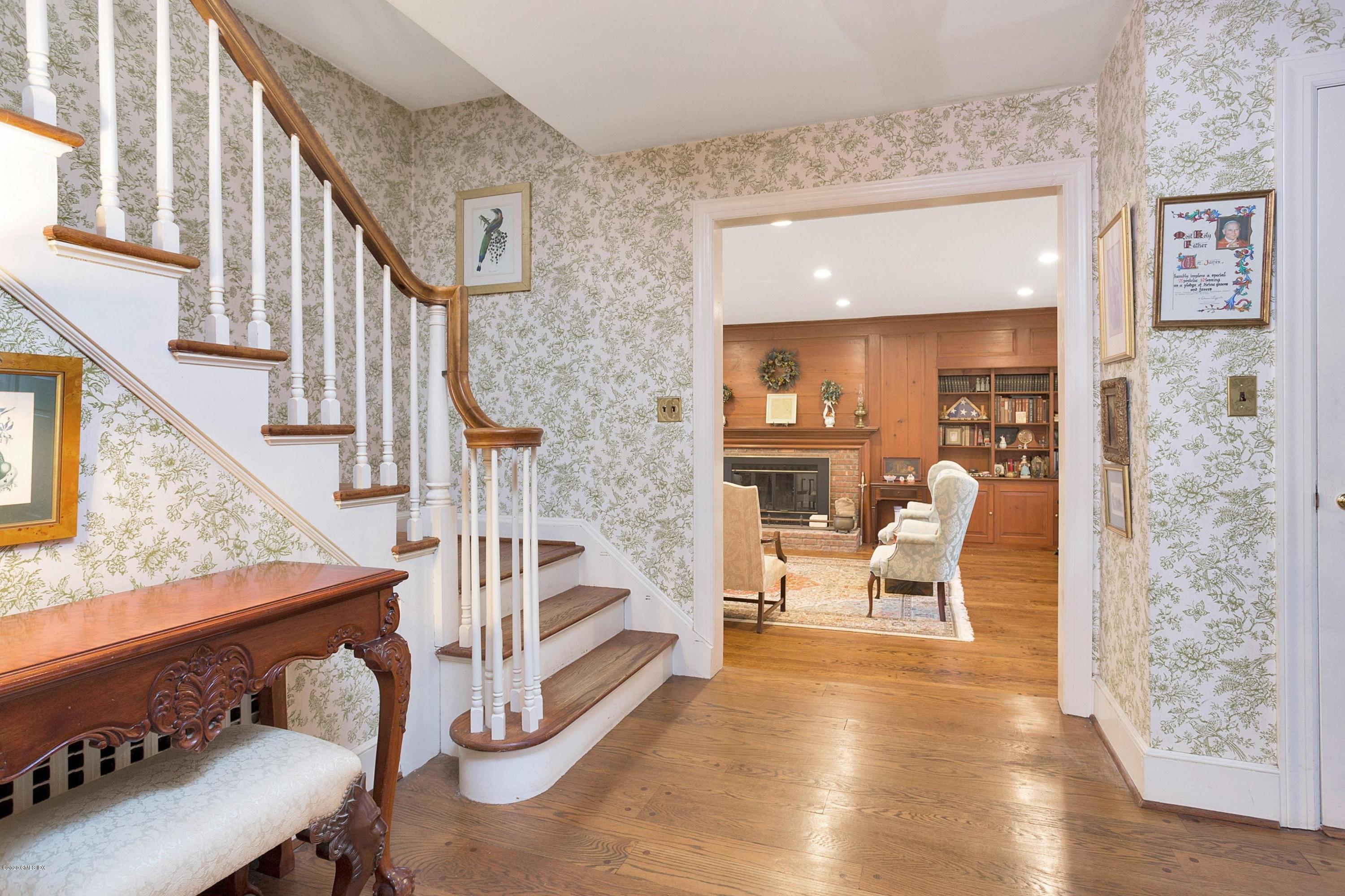 207 Round Hill Road Greenwich, CT 06831 - Photo 4 of 28 a view of living room with furniture and rug
