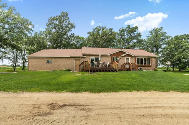 $529,900 | 43054 105th Avenue, Holdingford, MN 56340
