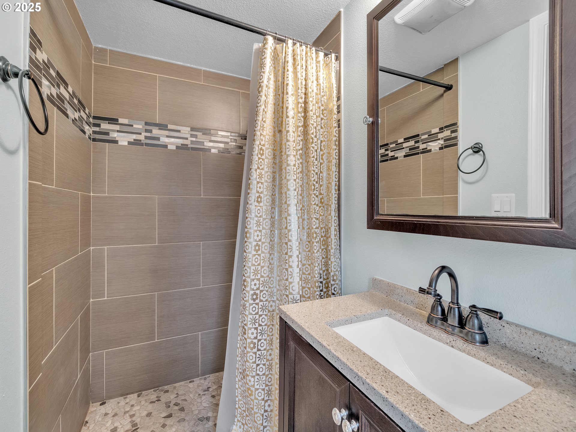 906 Southwest Alder Street, Unit 4 Dundee, OR 97115 - Photo 20 of 28