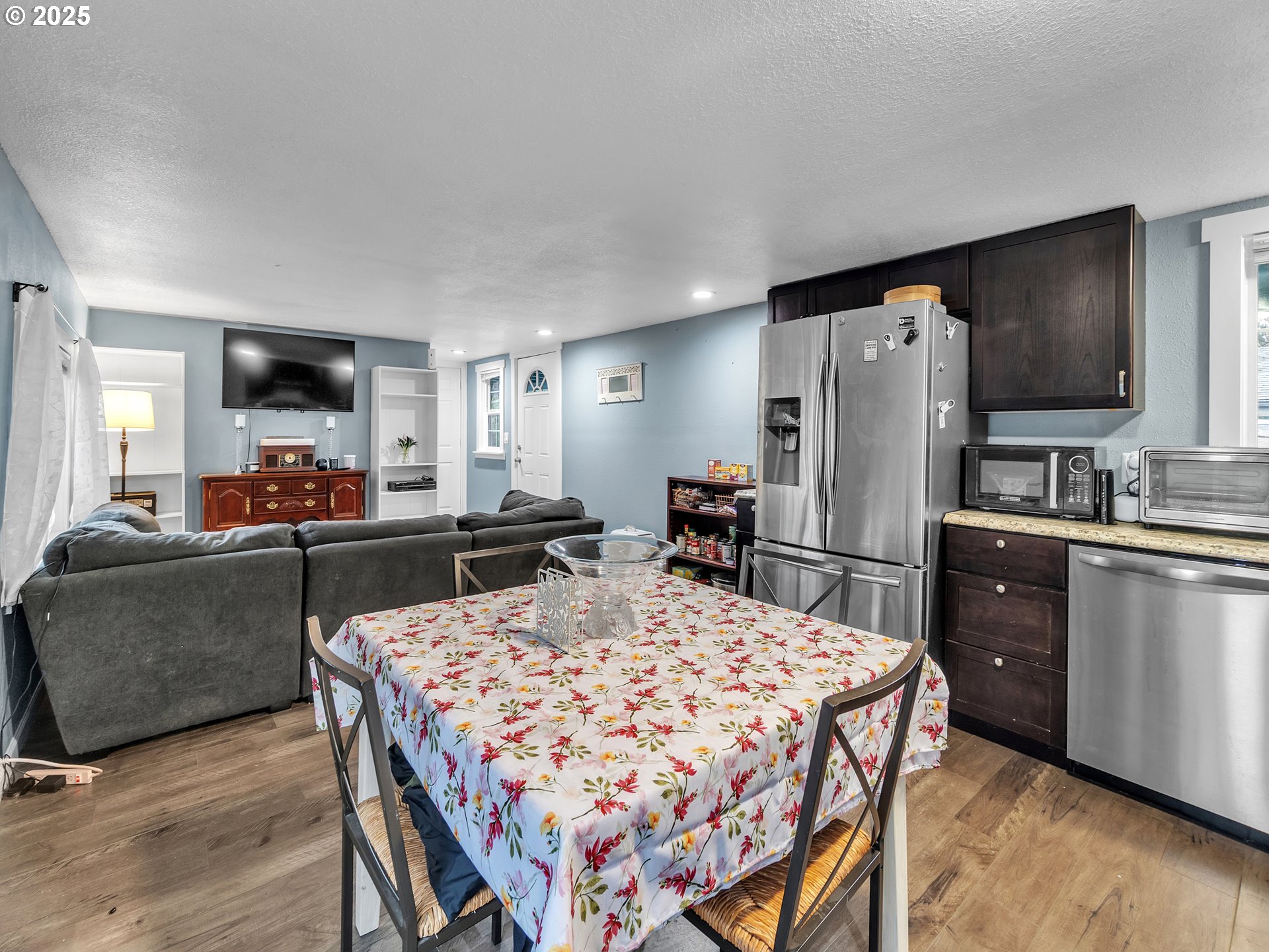 906 Southwest Alder Street, Unit 4 Dundee, OR 97115 - Photo 7 of 28