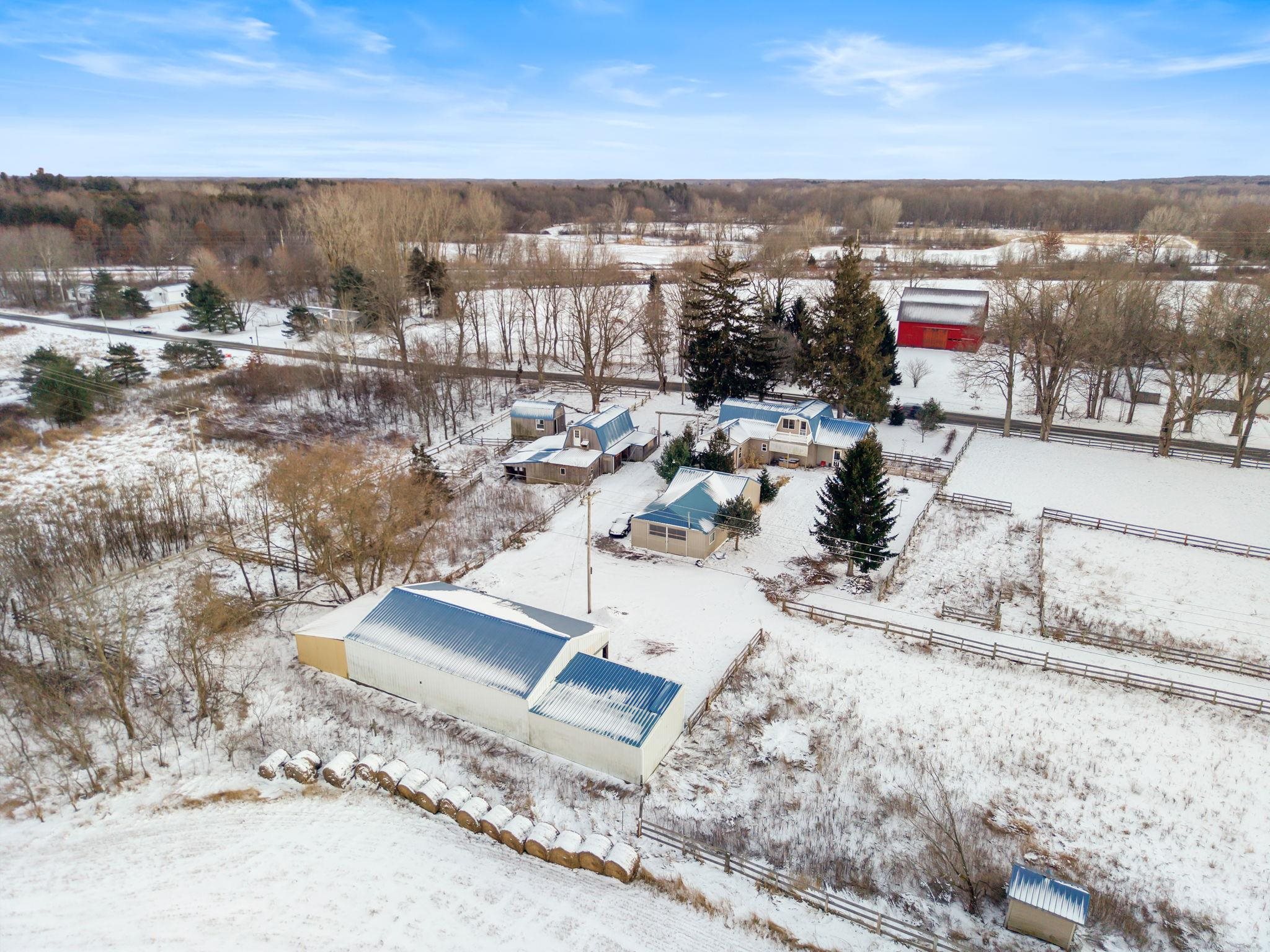 6446 West Beard Road Perry, MI 48872 - Photo 32 of 78 50197731-e52a22c3-5eef-4f16-8753-8ee637c68dca.JPG