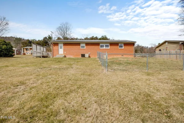 $2,000 | 606 Pine Ridge Road, Unit 4, Johnson City, TN 37601