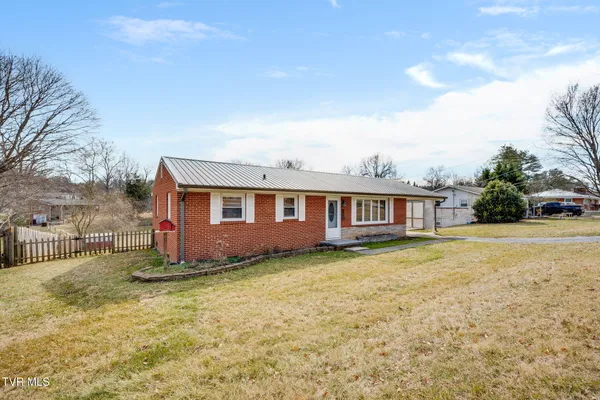 $2,000 | 606 Pine Ridge Road, Unit 4, Johnson City, TN 37601