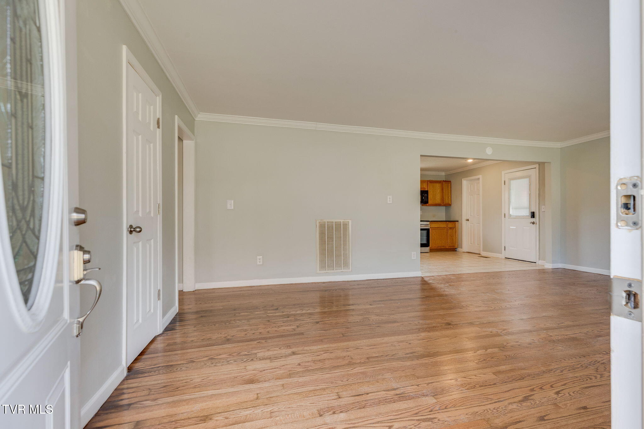 606 Pine Ridge Road, Unit 4 Johnson City, TN 37601 - Photo 4 of 25 004