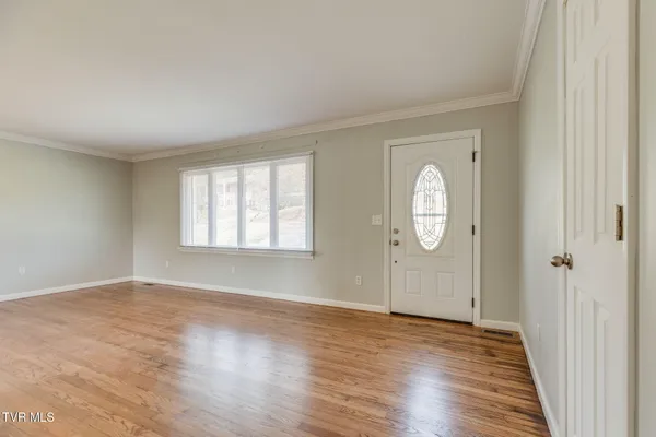 $2,000 | 606 Pine Ridge Road, Unit 4, Johnson City, TN 37601