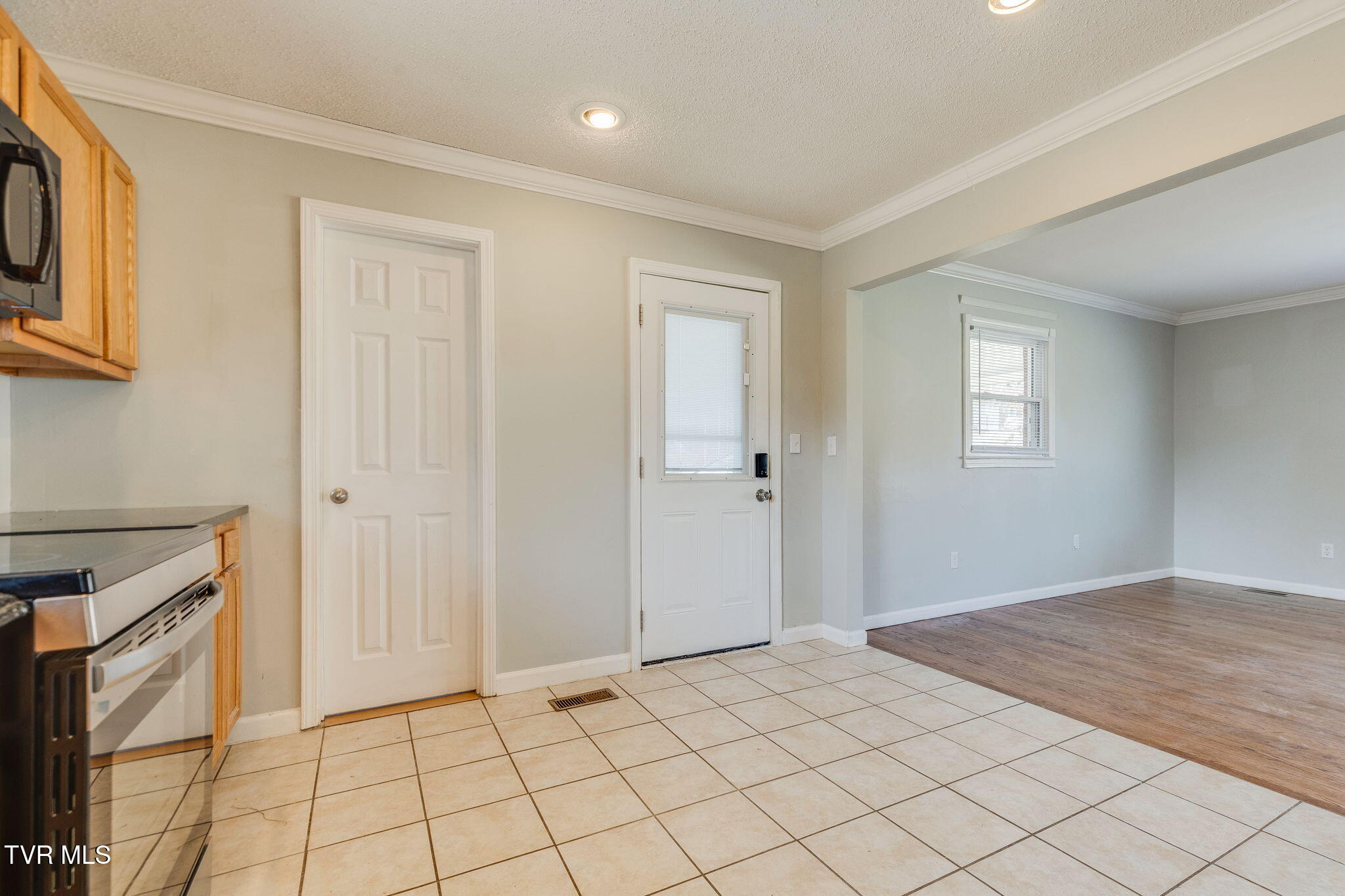 606 Pine Ridge Road, Unit 4 Johnson City, TN 37601 - Photo 10 of 25 010