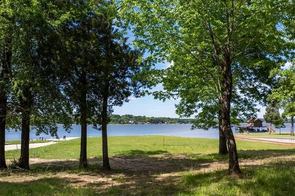 $575,000 | 13801 Rock Springs, Malakoff, TX 75148