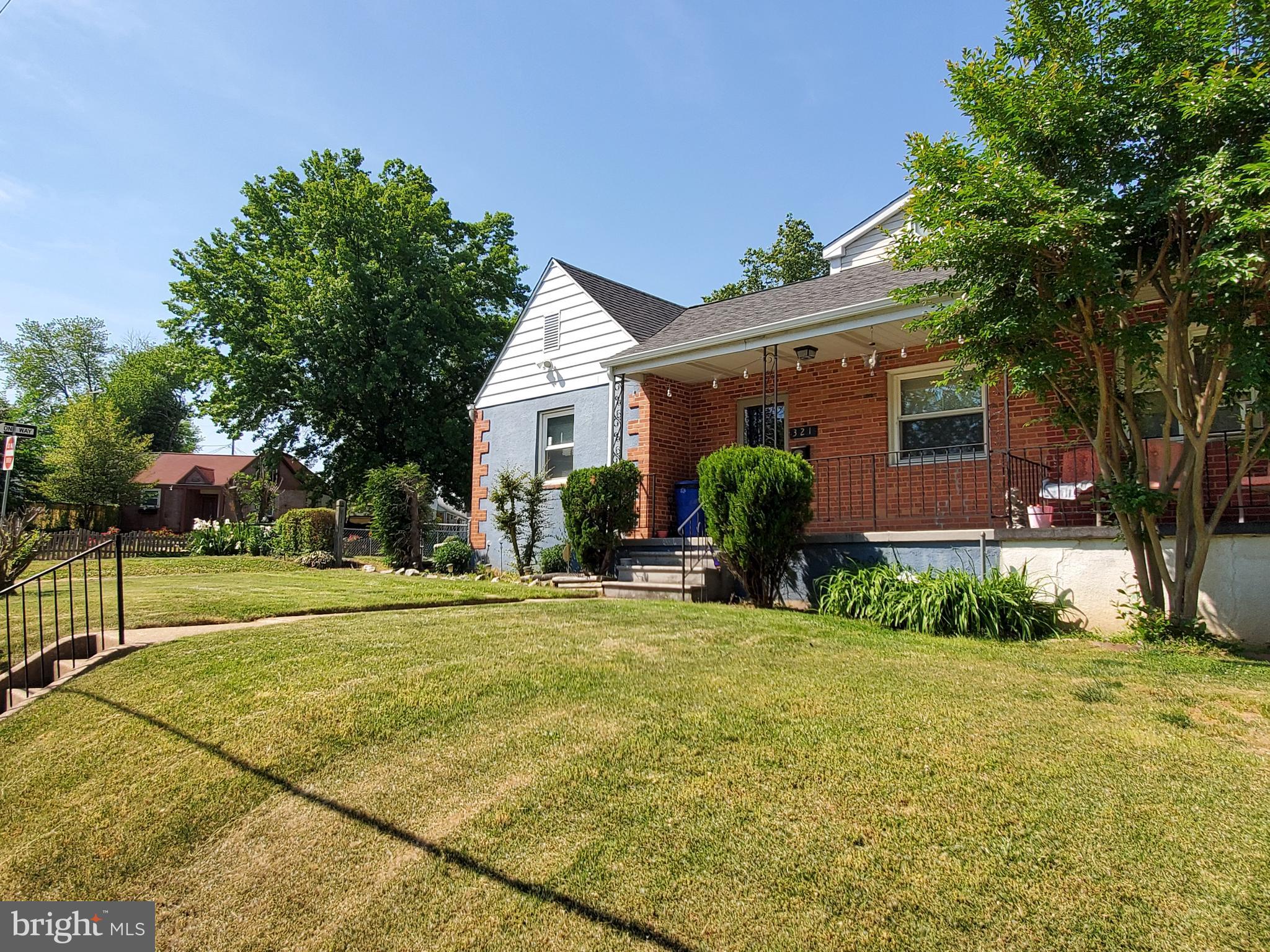 321 Old Home Road Baltimore, MD 21206 - Photo 2 of 3 Cozy Duplex/Semi Detached Home on Corner Lot