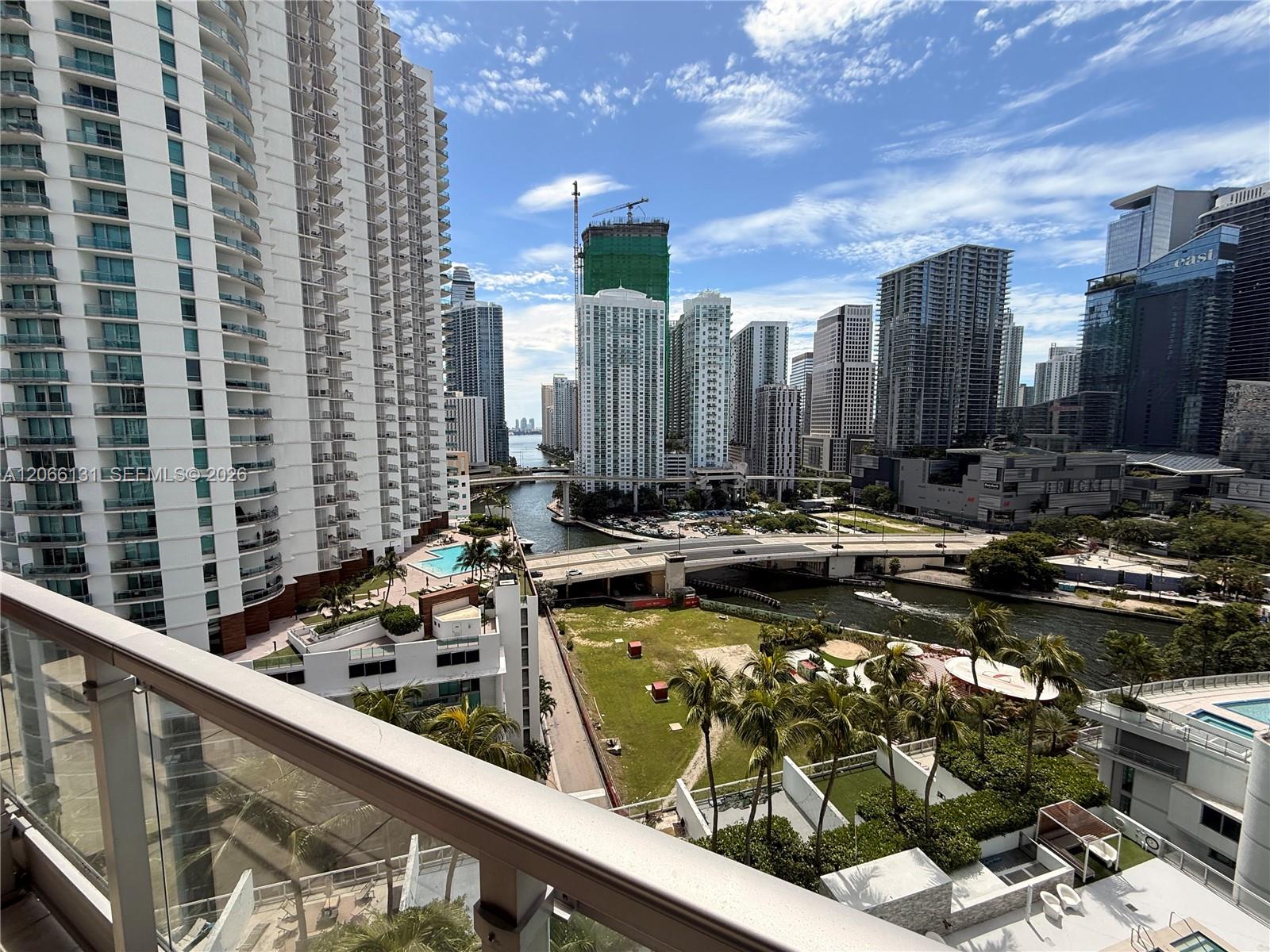 90 Southwest 3rd Street, Unit 1801 Miami, FL 33130 - Photo 4 of 8 Gallery Image 4