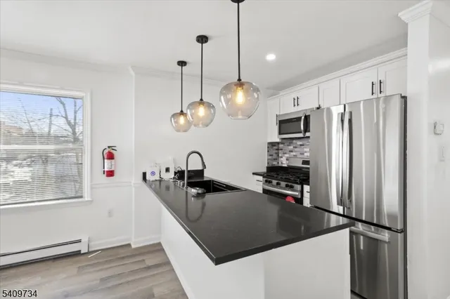 $2,900 | 17 Holsman Street, Paterson, NJ 07522