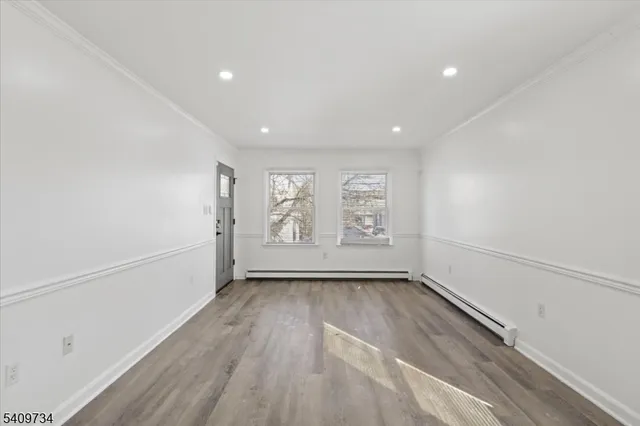 $2,900 | 17 Holsman Street, Paterson, NJ 07522