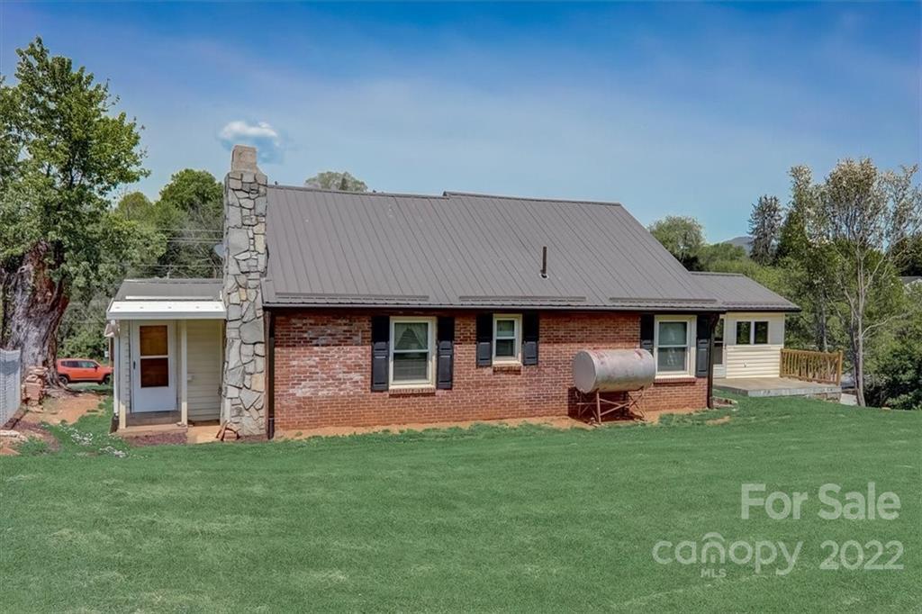 115 Substation Road Canton, NC 28716 - Photo 36 of 41 front view of a house with a yard
