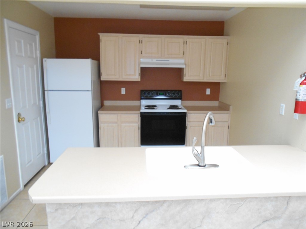 10171 Rocky Tree Street Las Vegas, NV 89183 - Photo 42 of 50 Kitchen in community center