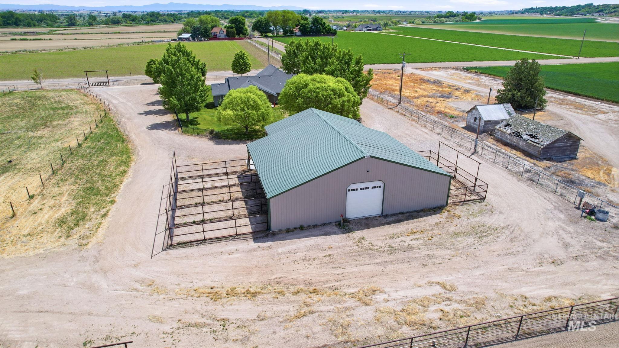 25009 Boise River Road Parma, ID 83660 - Photo 19 of 41