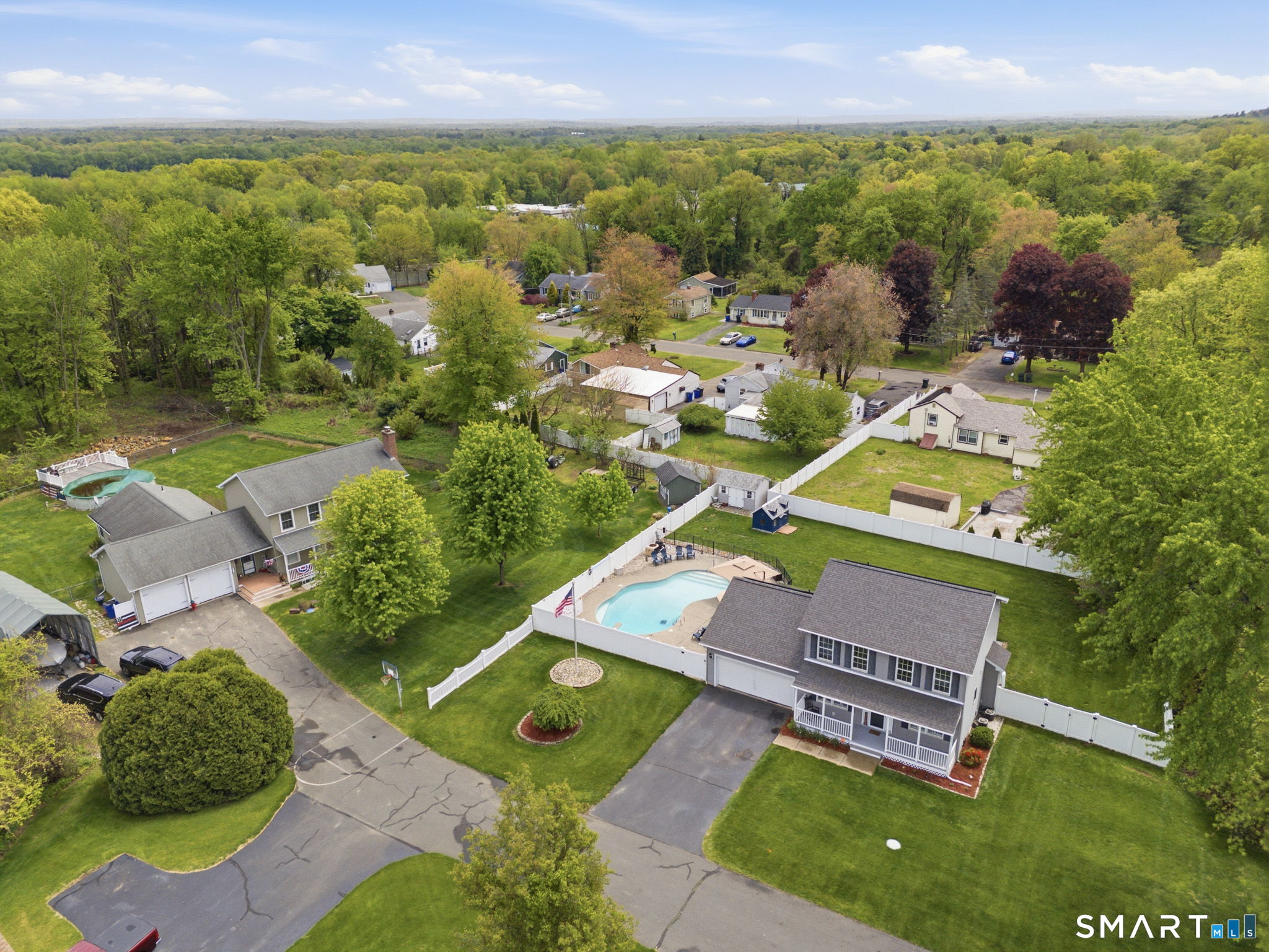 314 South Center Street Windsor Locks, CT 06096 - Photo 12 of 39