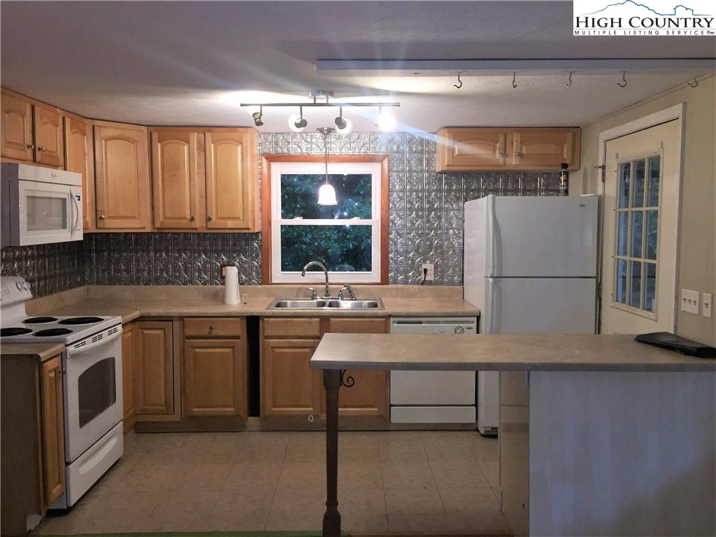 481 Lake Ridge Road Boone, NC 28607 - Photo 19 of 21 Gallery Image 19